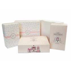 Małe pudełko cukiernicze w kropki 125x210x70 mm 